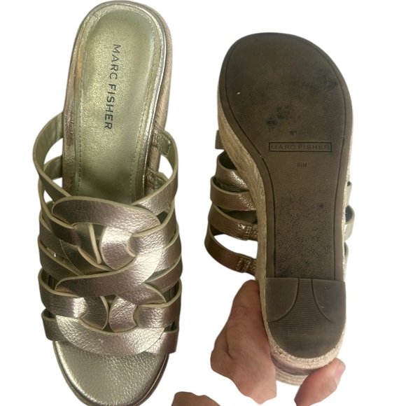 Marc Fisher Cazzie 2 Gold Faux Leather Criss Cross Strappy Wedge Sandals SZ 8.5 - Picture 15 of 15